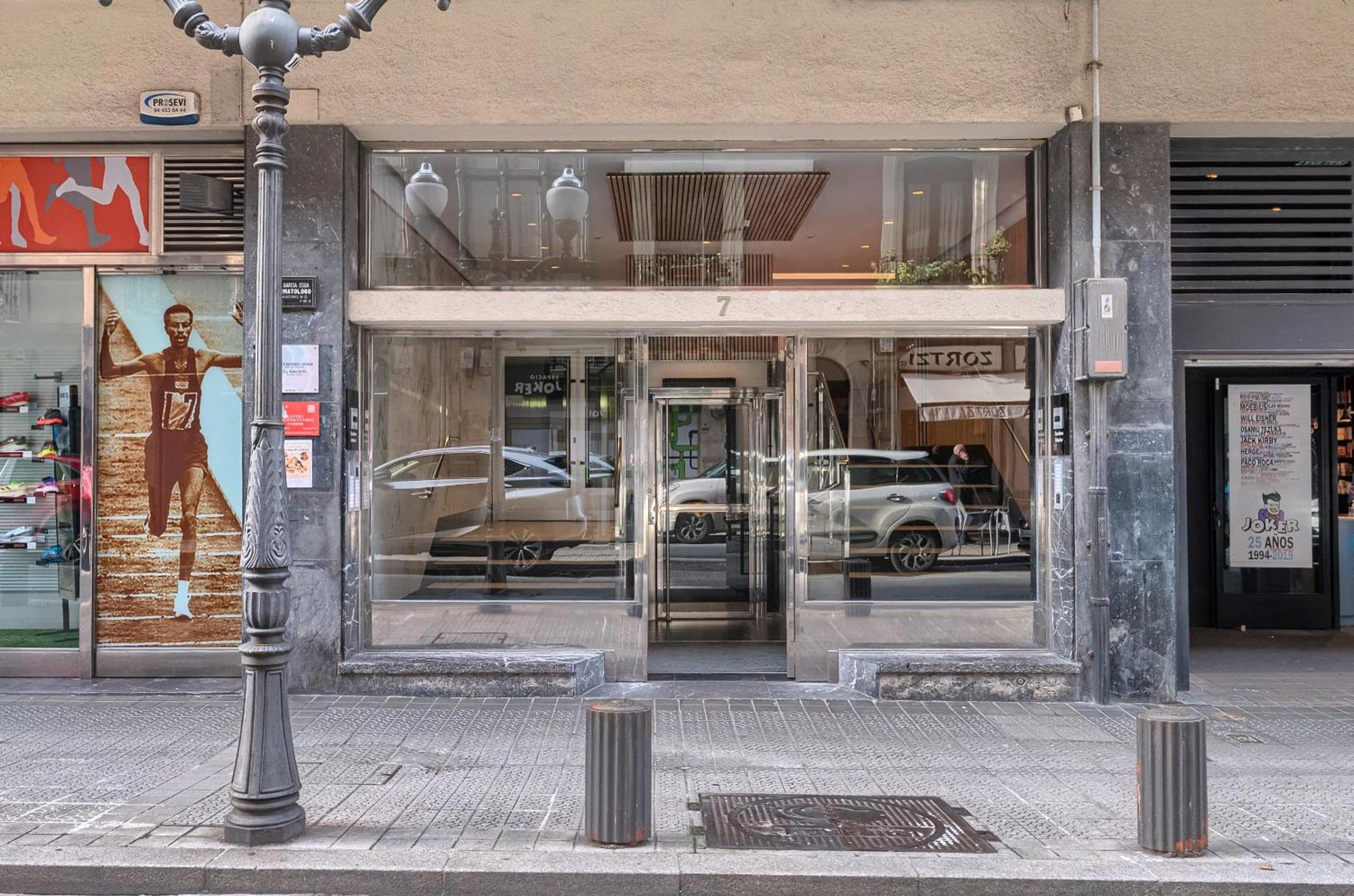 Euskalduna, Vivienda Turistica Moderna Y Renovado Bilbau Exterior foto